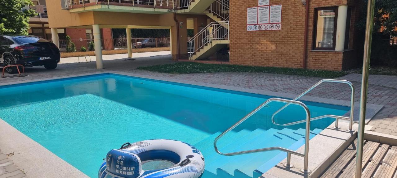 Apartman For 4 Siofok Luaran gambar